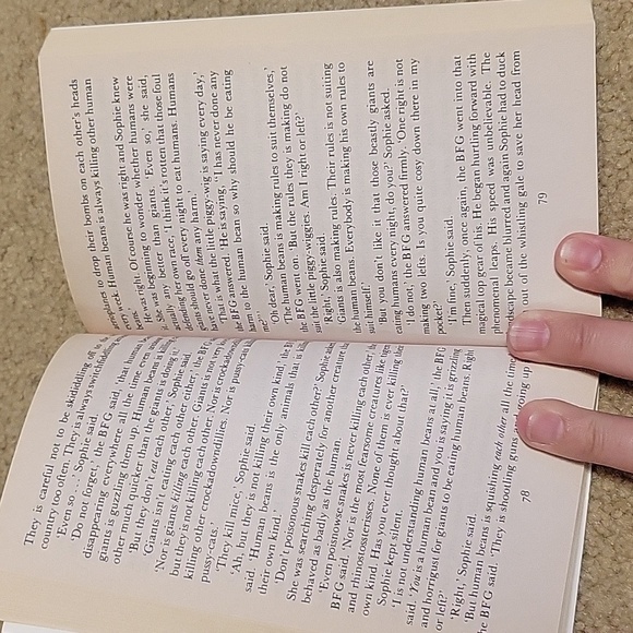 7 Roald Dahl Paperback Books - Picture 15 of 15